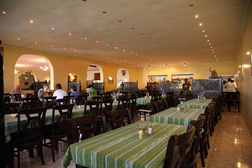 Highview Hotel Karatu Luaran gambar