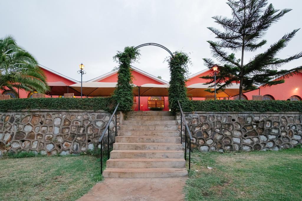 Highview Hotel Karatu Luaran gambar