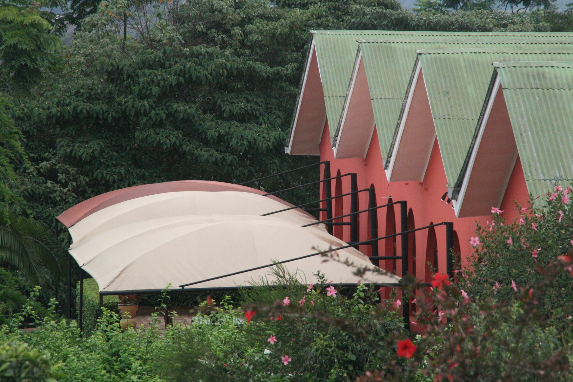 Highview Hotel Karatu Luaran gambar